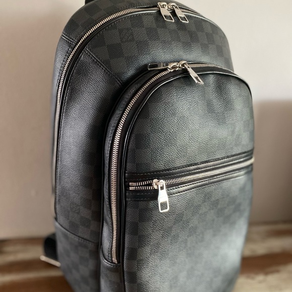 Louis Vuitton laptop/backpack bag.  Like new, rarely used. - Picture 1 of 8
